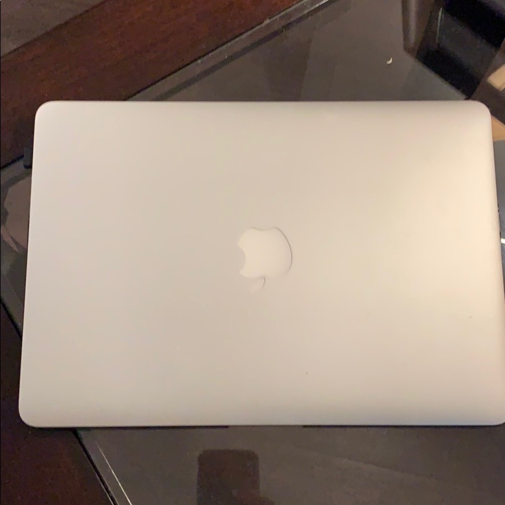 Apple Mac 2015 MacBook Air  13”